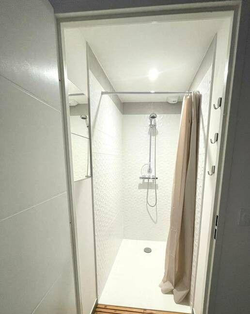 
                                                Colocation
                                                 Chambre dans une colocation 93m²