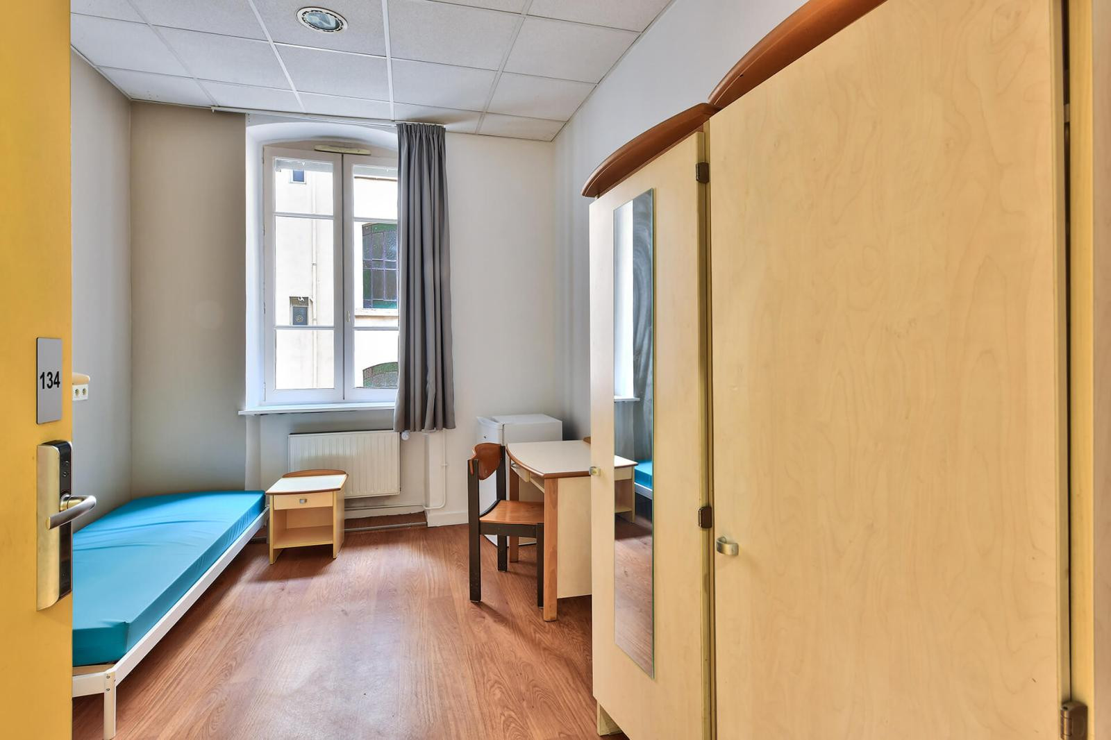 
                                                Location
                                                 Chambre de 18 m2 dans un quartier calme