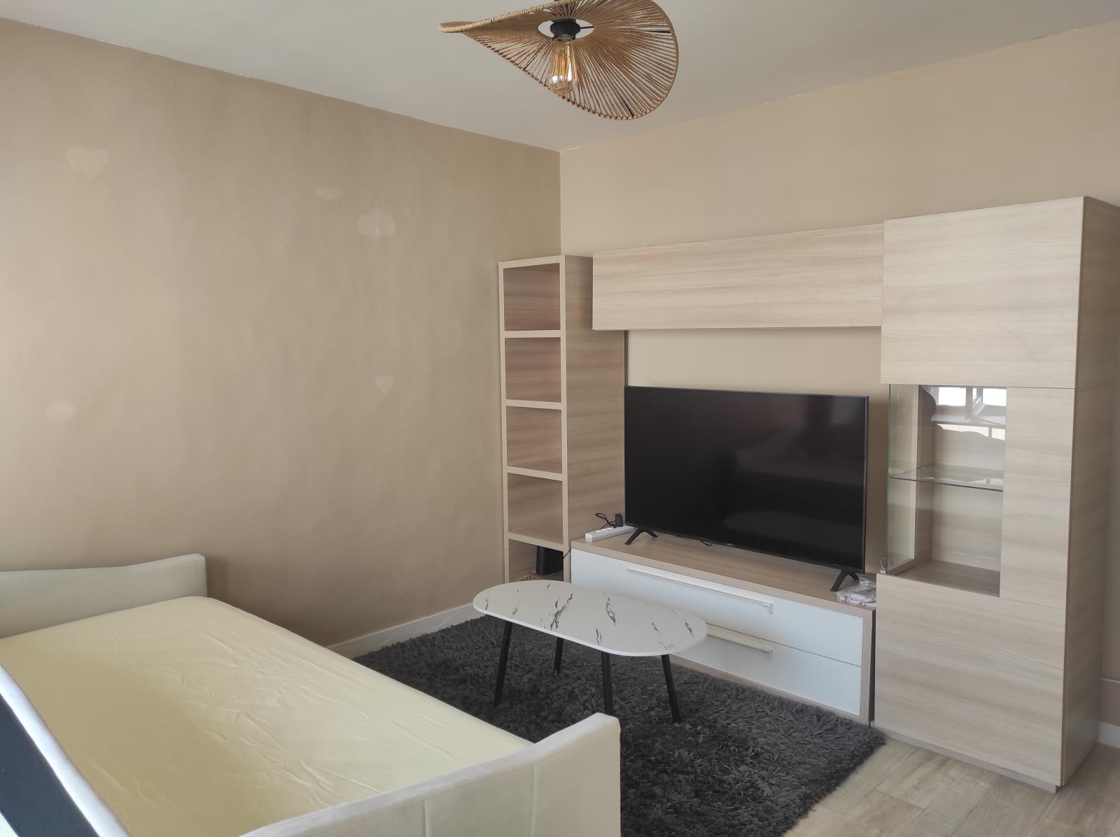 
                                                Colocation
                                                 Chambre de 20m2 dans un appartement de 77m2