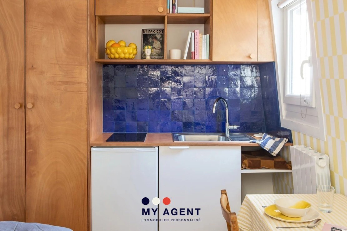 
                                                Vente
                                                 Chambre de service refaite à neuf - Saint Lazare