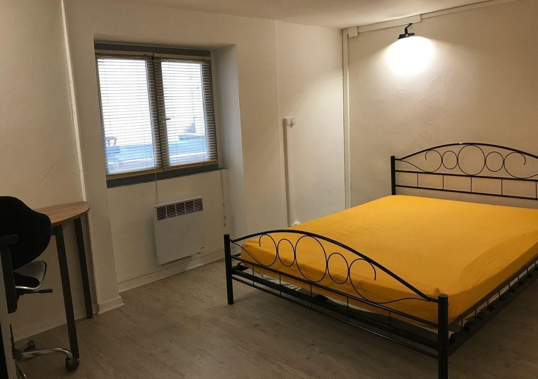 
                                                Colocation
                                                 Chambre dispo dans belle coloc 64m²