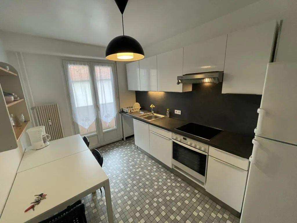 
                                                Colocation
                                                 Chambre dispo dans belle coloc 84m² à Strasbourg