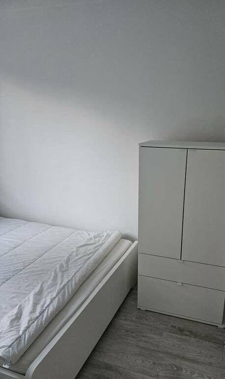 
                                                Colocation
                                                 Chambre dispo dans belle coloc 97m²