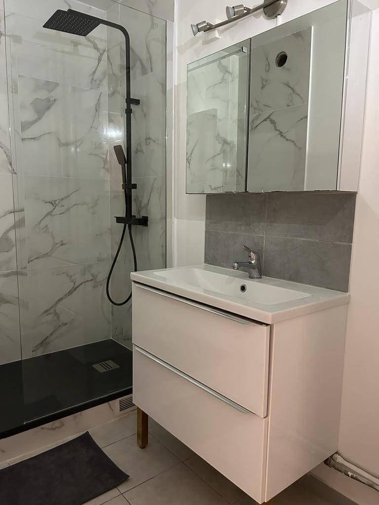 
                                                Colocation
                                                 Chambre dispo dans belle coloc à Evry