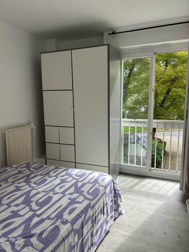 
                                                Colocation
                                                 Chambre dispo dans belle coloc à Evry