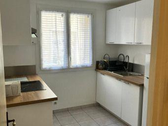 
                                                Colocation
                                                 Chambre dispo dans coloc 2 étudiants 51m²