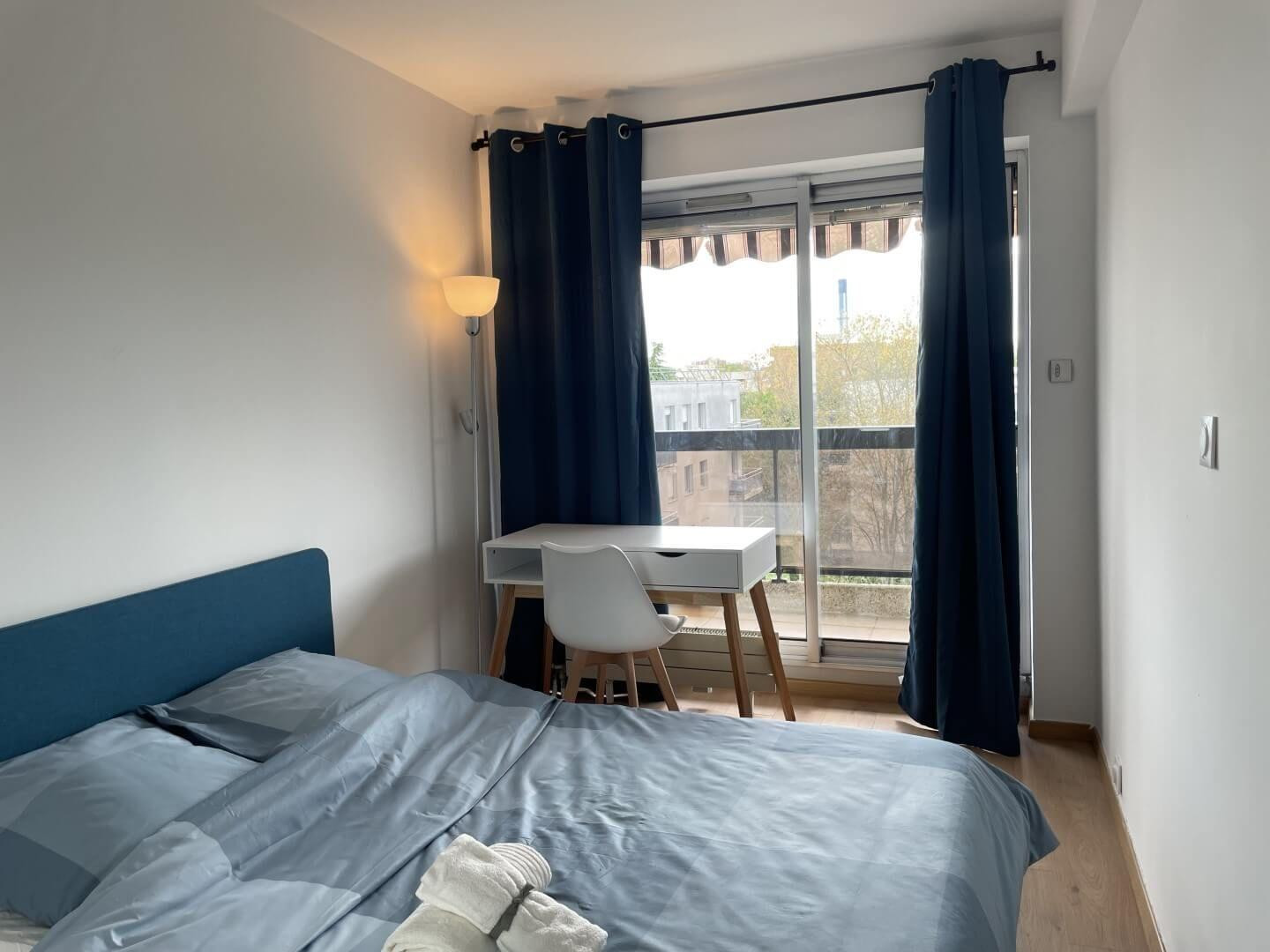 
                                                Colocation
                                                 Chambre dispo dans coloc 78m² avec balcon