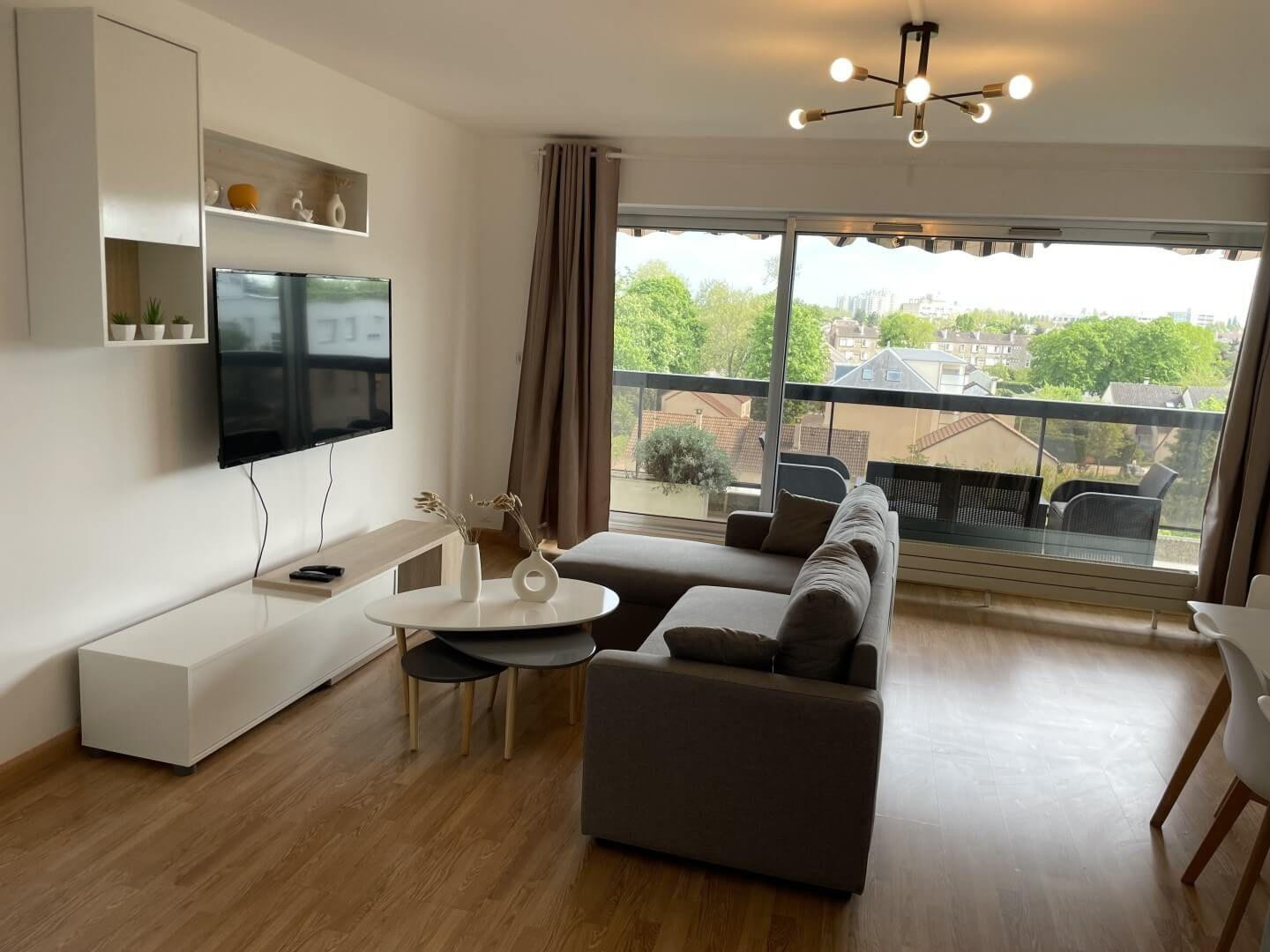 
                                                Colocation
                                                 Chambre dispo dans coloc 78m² avec balcon