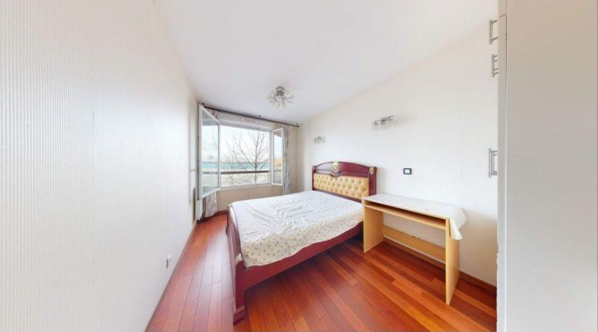 
                                                Colocation
                                                 Chambre dispo dans coloc 86m² refaite à neuf