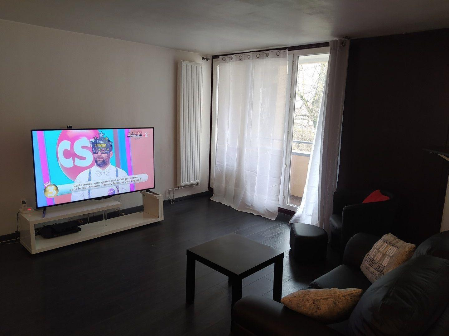 
                                                Colocation
                                                 Chambre dispo dans coloc meublée 70m² avec balcon