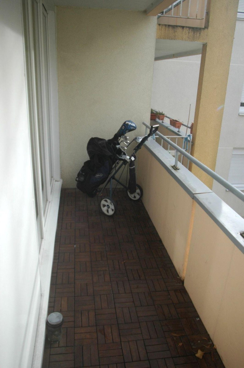 
                                                Colocation
                                                 Chambre dispo dans coloc meublée 70m² avec balcon