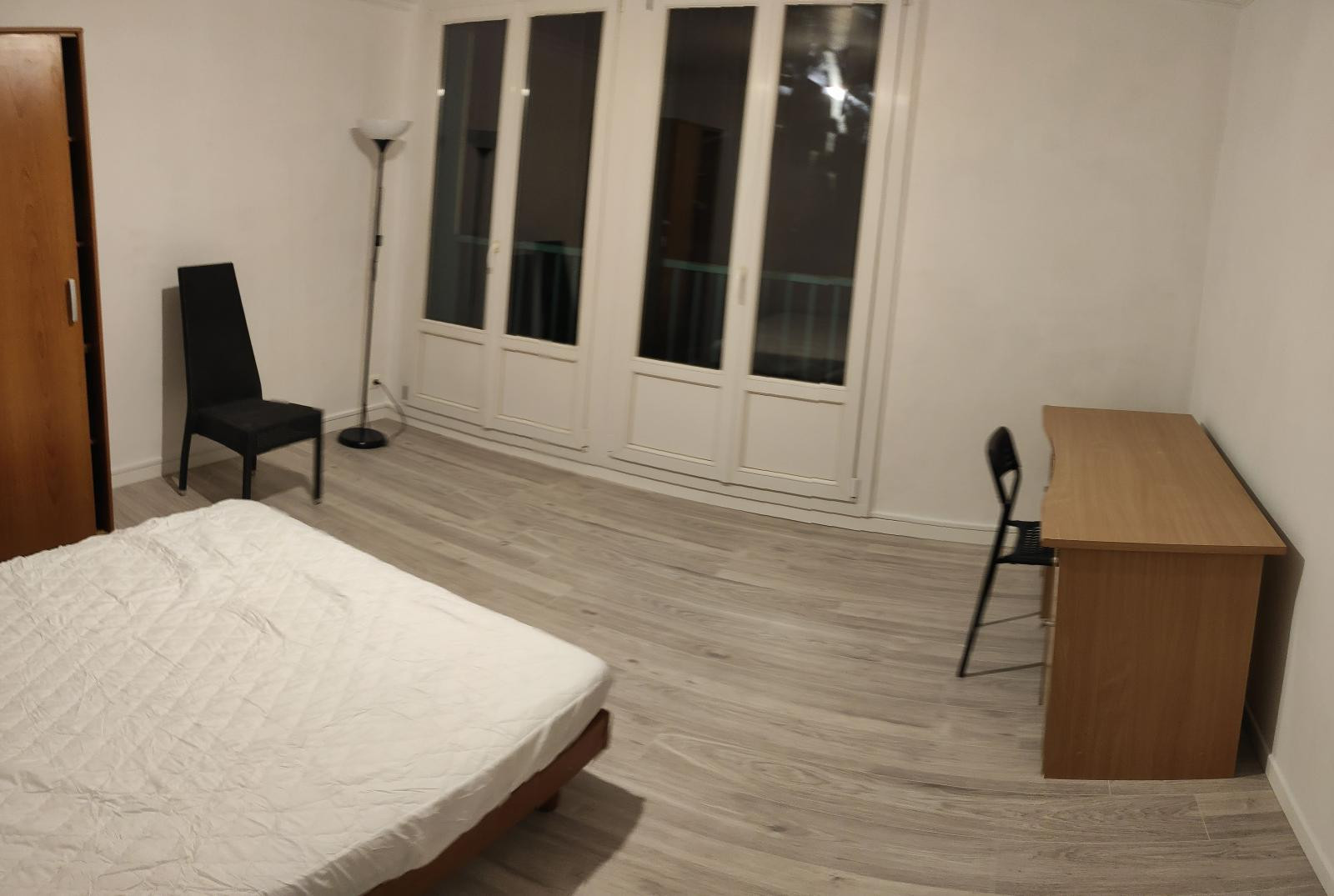 
                                                Colocation
                                                 Chambre dispo dans colocation à 5 min Gare