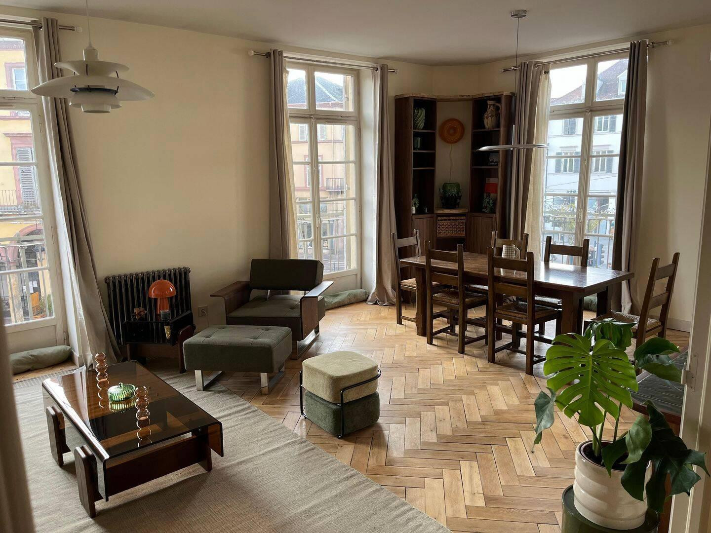 
                                                Colocation
                                                 Chambre dispo dans colocation T3 75m²