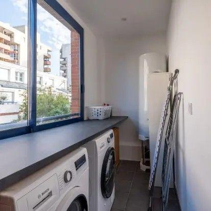 
                                                Colocation
                                                 Chambre dispo dans grande coloc 126m²