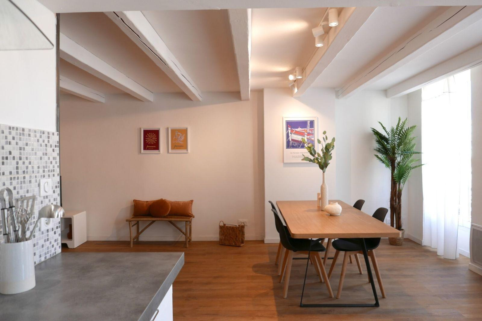 
                                                Colocation
                                                 Chambre dispo dans superbe coloc 138m²