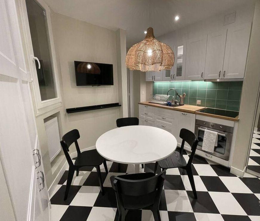 
                                                Colocation
                                                 Chambre dispo dans superbe colocation 60m²