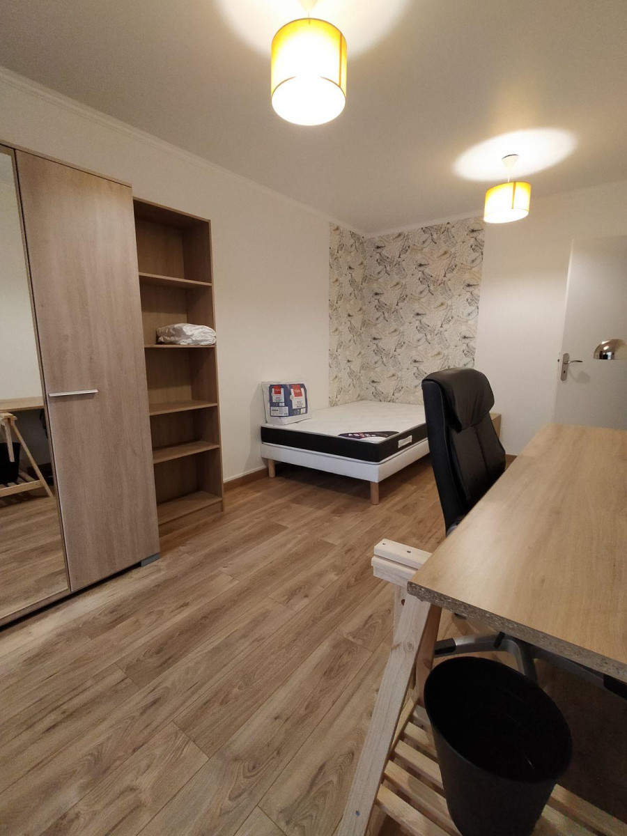
                                                Colocation
                                                 Chambre disponible dans belle Coloc rennes sud