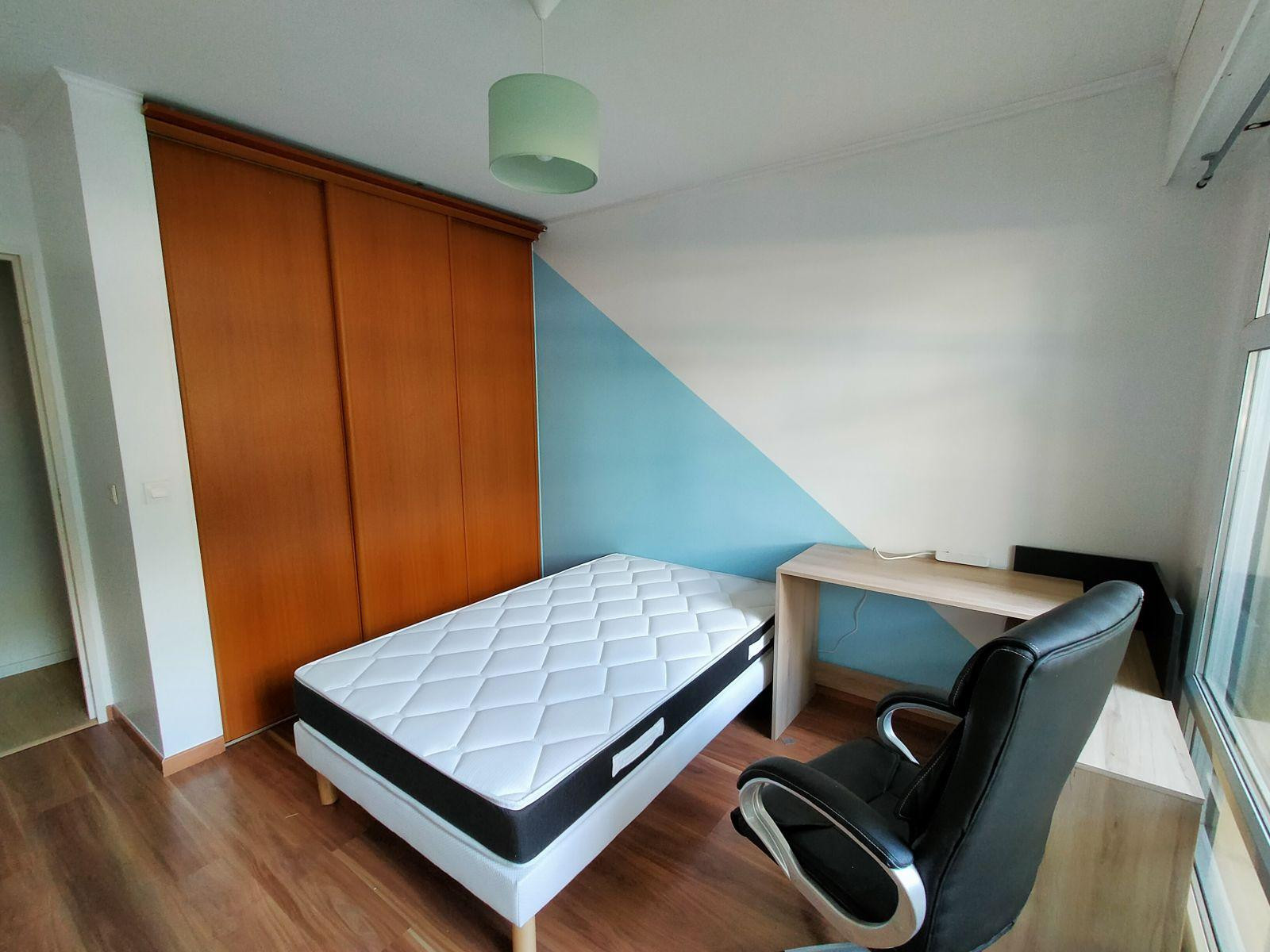 
                                                Colocation
                                                 Chambre disponible dans belle Coloc rennes sud