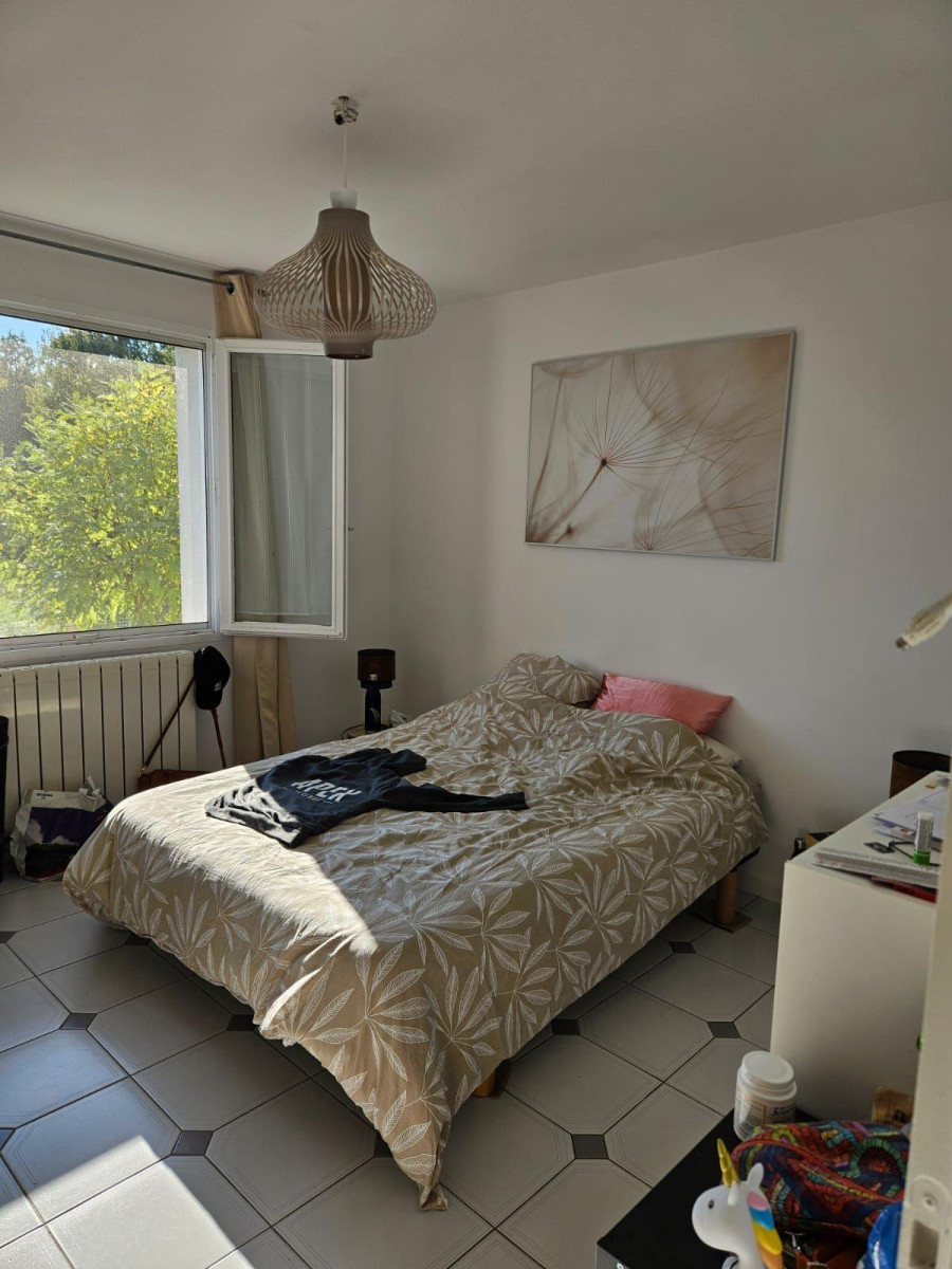 
                                                Colocation
                                                 Chambre disponible de suite à 20min de La Rochelle
