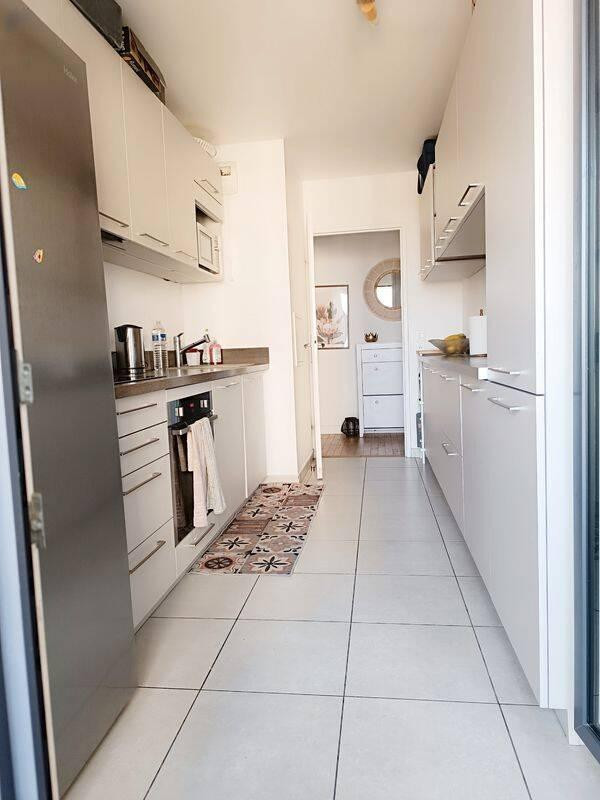 
                                                Colocation
                                                 Chambre disponible en colocation 82m²