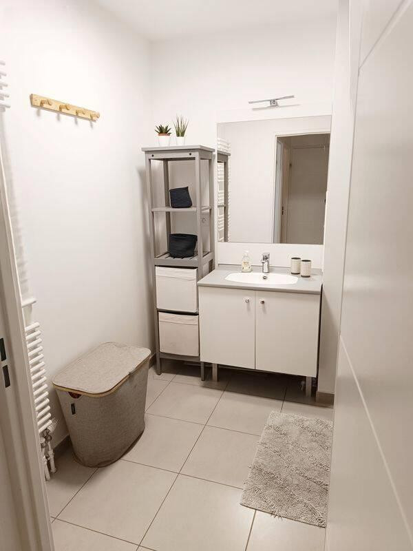 
                                                Colocation
                                                 Chambre disponible en colocation 82m²