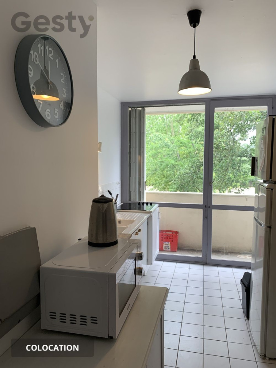 
                                                Colocation
                                                 CHAMBRE DISPONIBLE EN COLOCATION CERGY