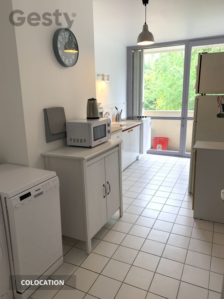 
                                                Colocation
                                                 CHAMBRE DISPONIBLE EN COLOCATION CERGY