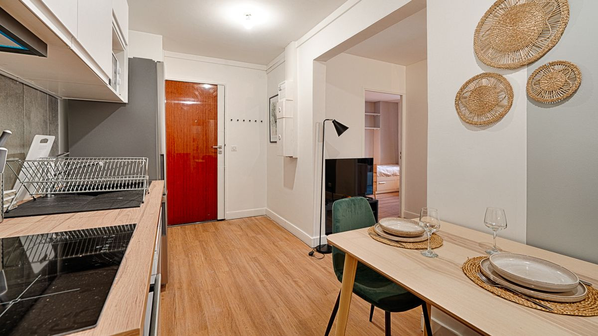 
                                                Location
                                                 Chambre en Coliving / Paris 15e (loyer tout inclus)