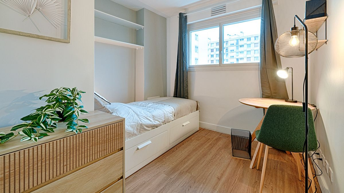
                                                Location
                                                 Chambre en Coliving / Paris 15e (loyer tout inclus)