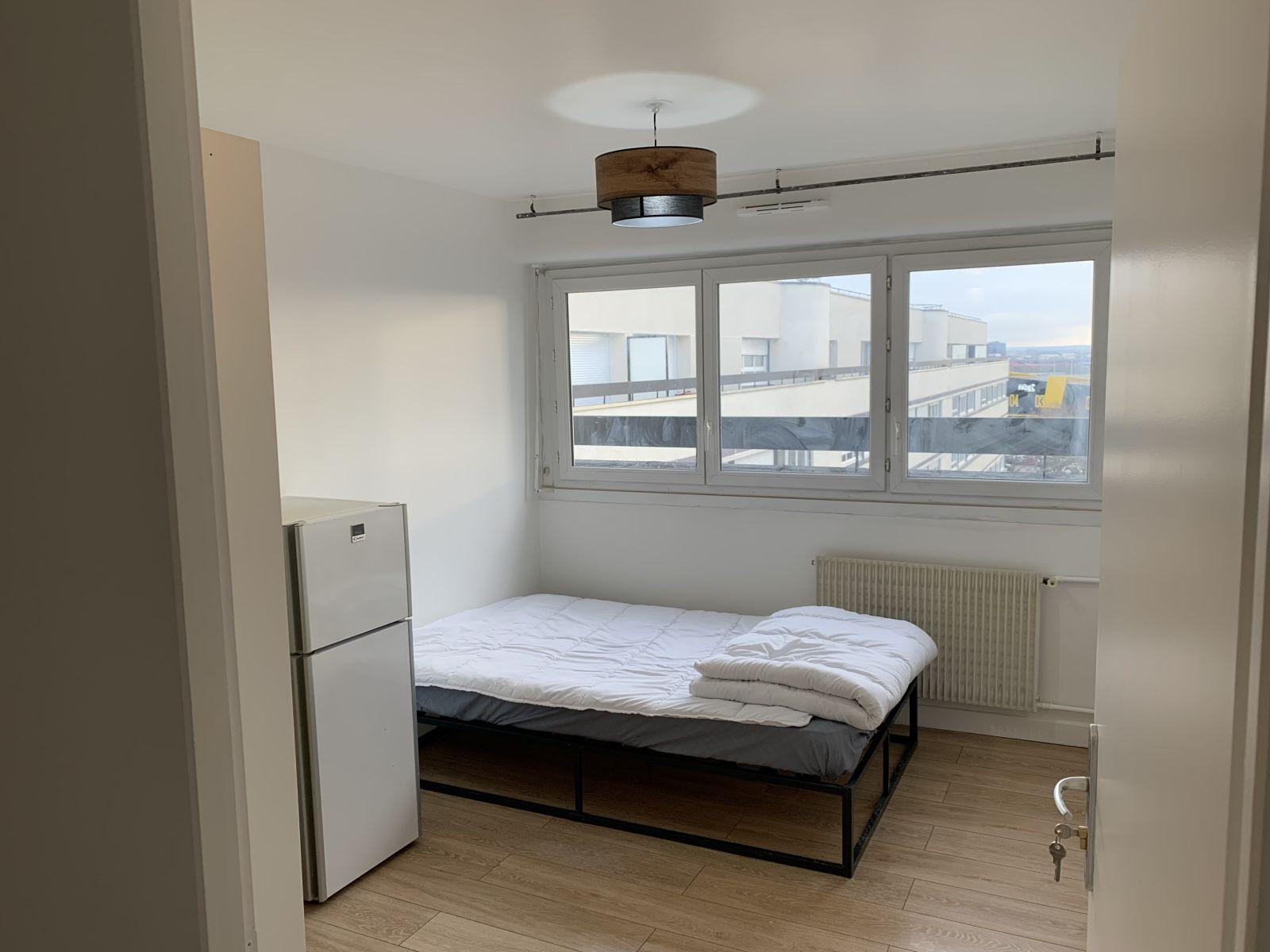 
                                                Colocation
                                                 Chambre en collocation avec grand Balcon
