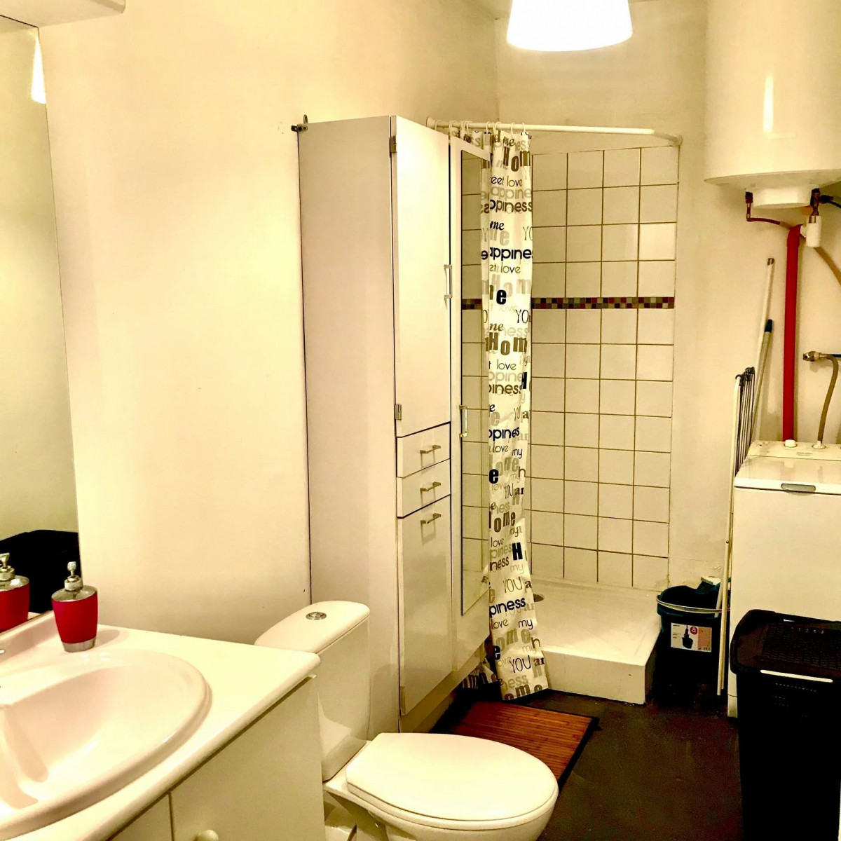 
                                                Location
                                                 Chambre en collocation dans un appartement (loyer tout inclus)