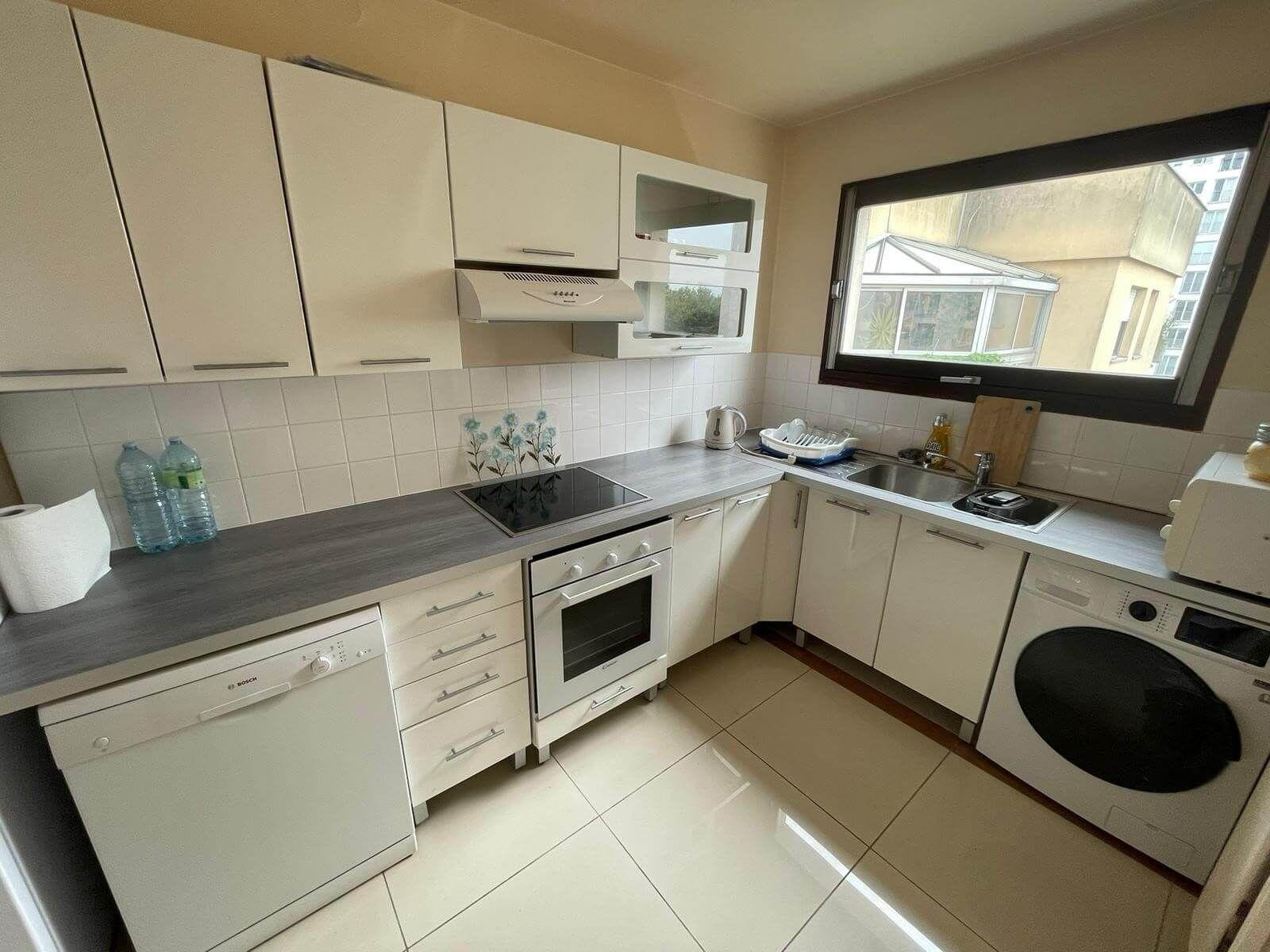 
                                                Colocation
                                                 Chambre en coloc à Créteil 85m²