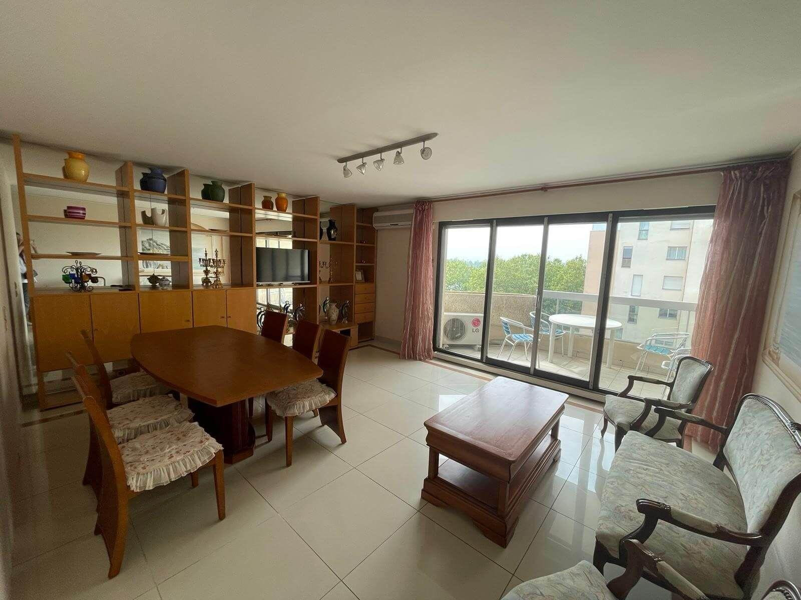 
                                                Colocation
                                                 Chambre en coloc à Créteil 85m²