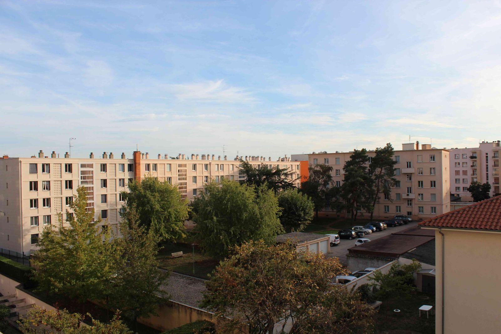 
                                                Colocation
                                                 Chambre en coloc avenue général Frère à Lyon