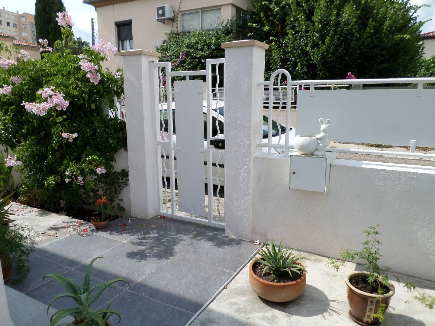 
                                                Colocation
                                                 Chambre en coloc cosy, calme, centre proche