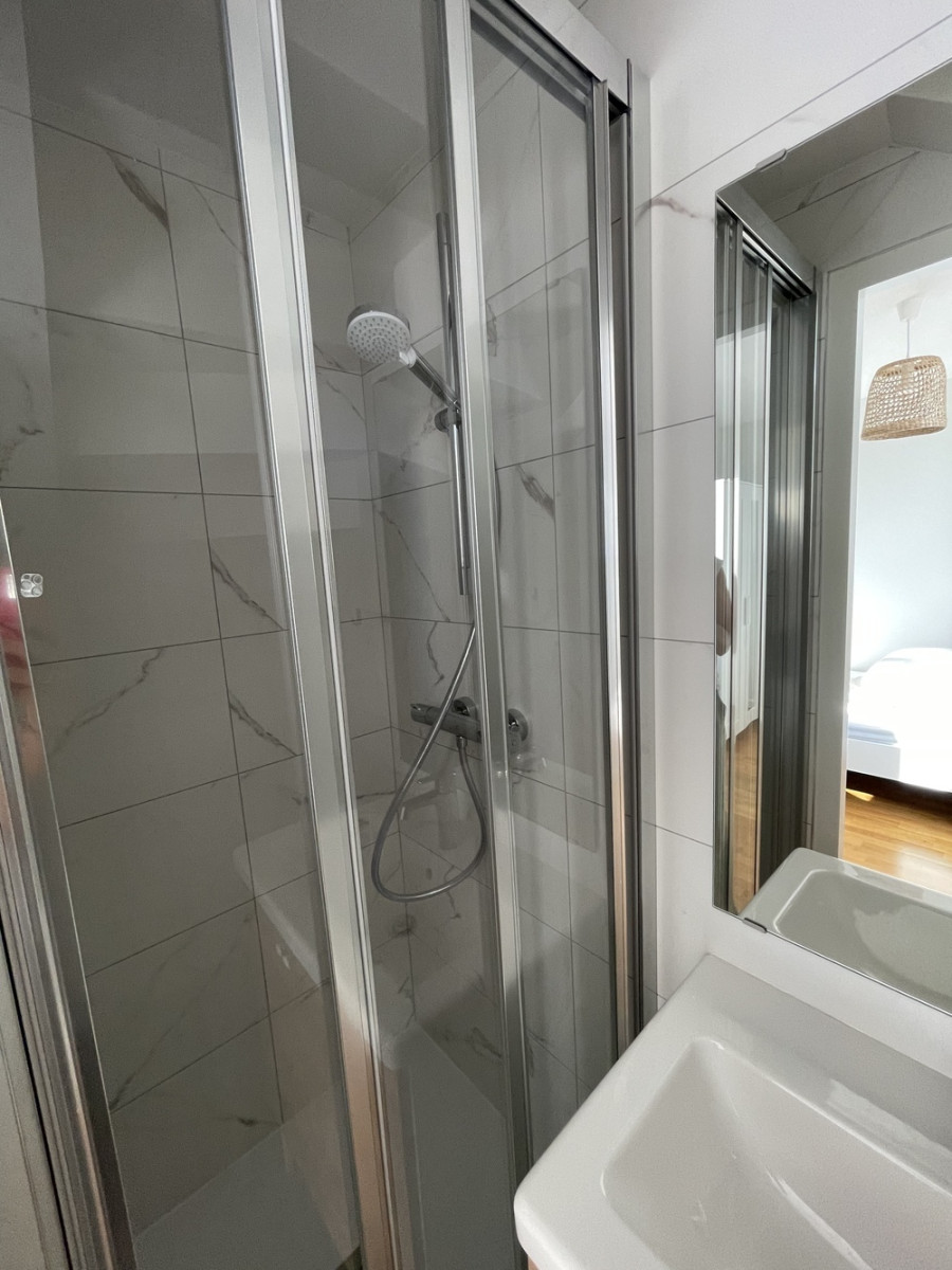 
                                                Colocation
                                                 Chambre en colocation - 160 Santy