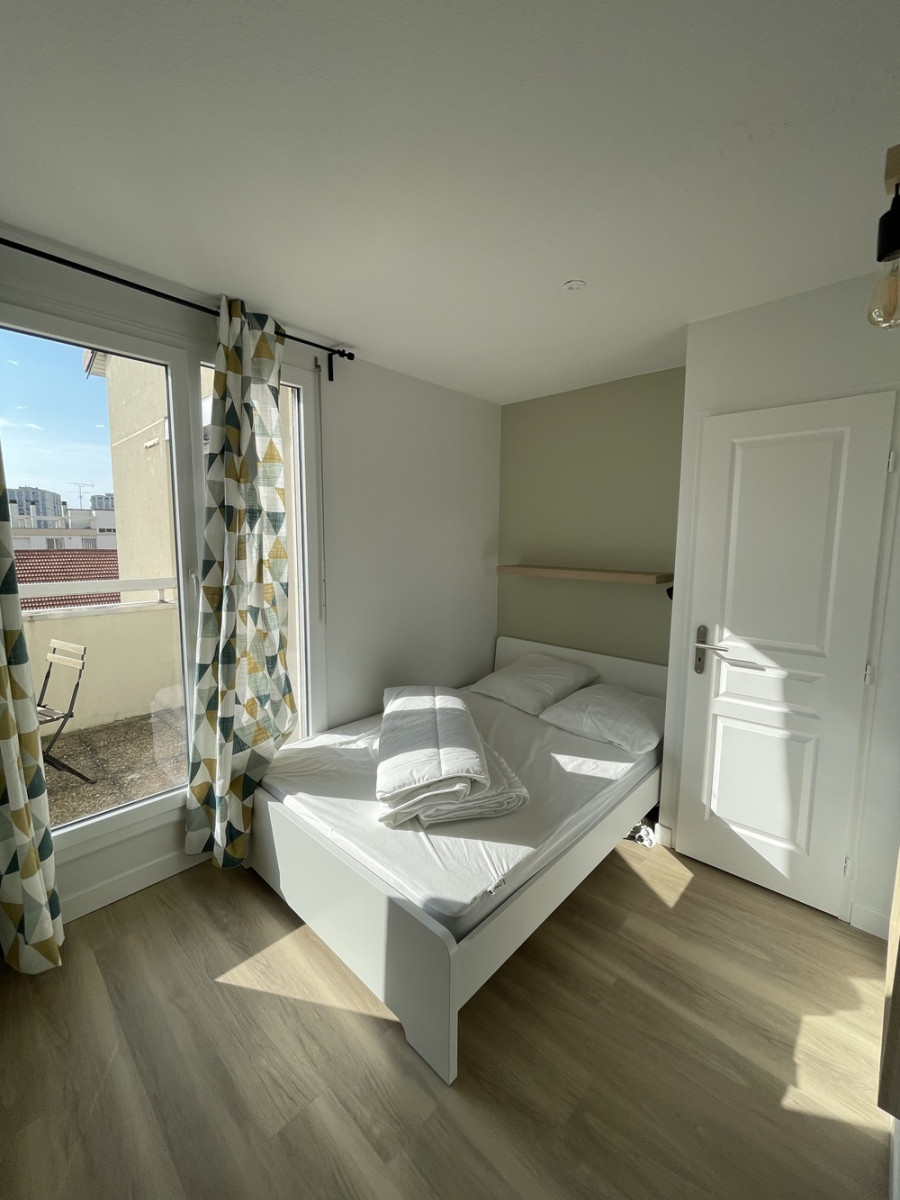 
                                                Colocation
                                                 Chambre en colocation - 160 Santy