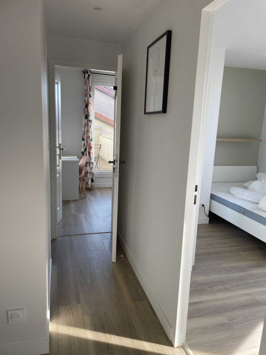 
                                                Colocation
                                                 Chambre en colocation - 160 Santy