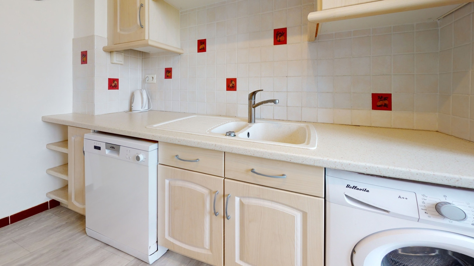 
                                                Colocation
                                                 Chambre en colocation appartement meublé