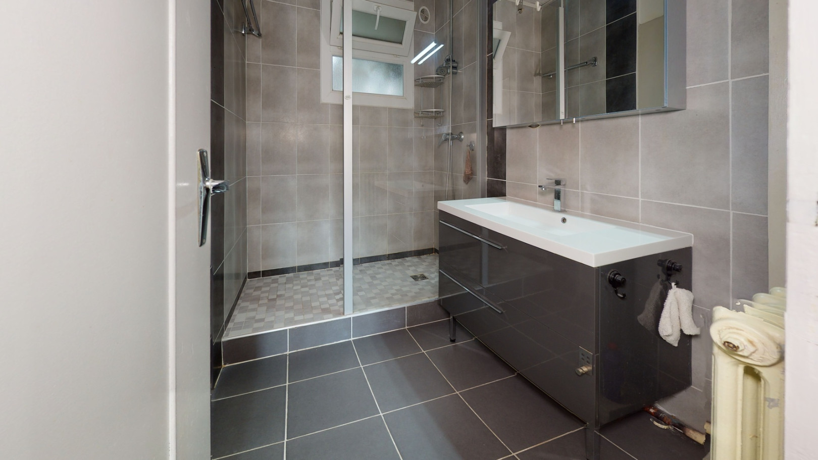 
                                                Colocation
                                                 Chambre en colocation appartement meublé