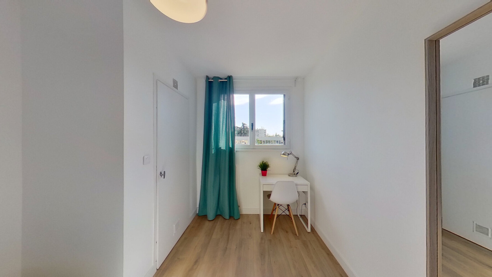 
                                                Colocation
                                                 Chambre en colocation appartement meublé