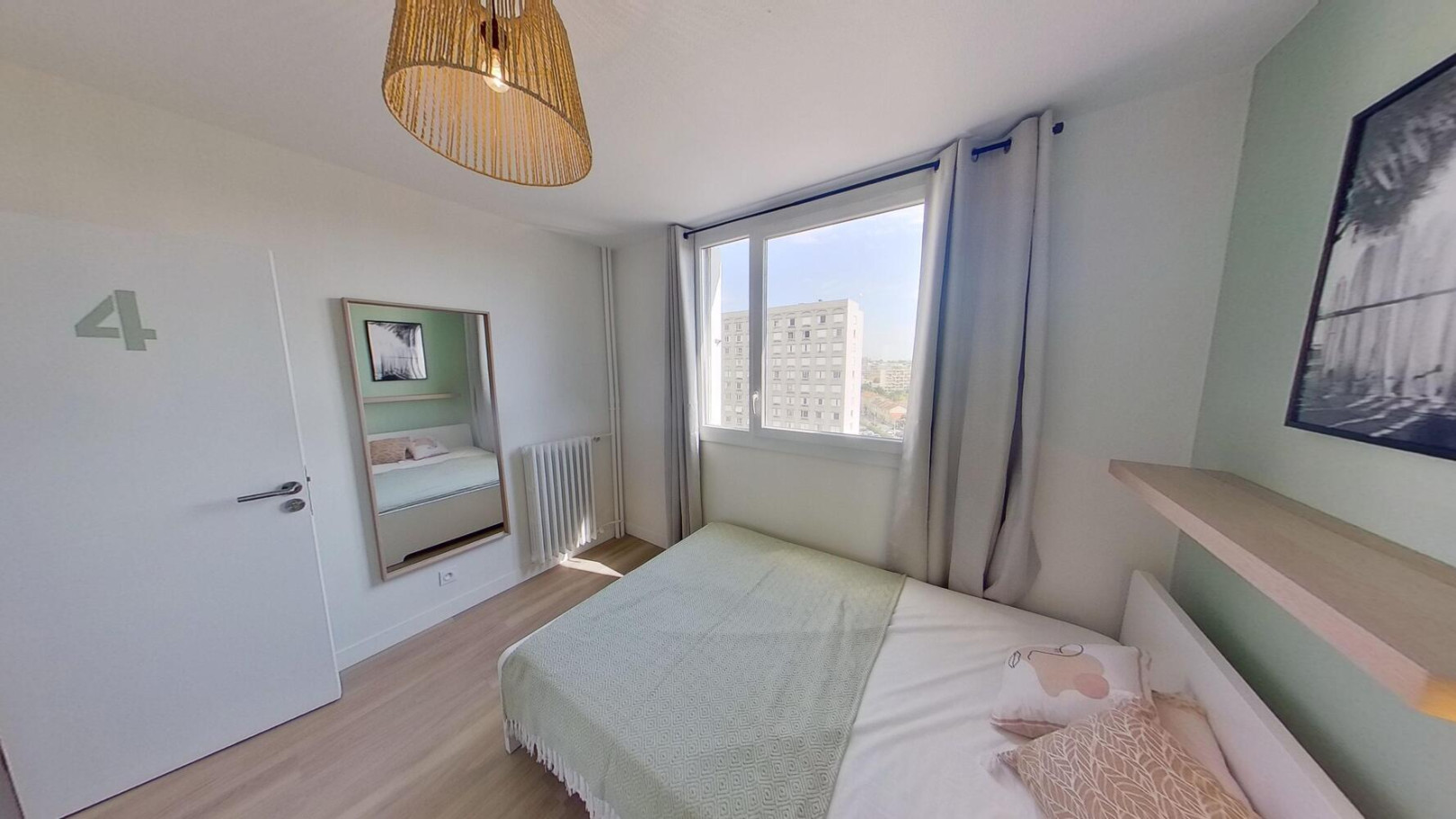 
                                                Colocation
                                                 Chambre en colocation appartement meublé