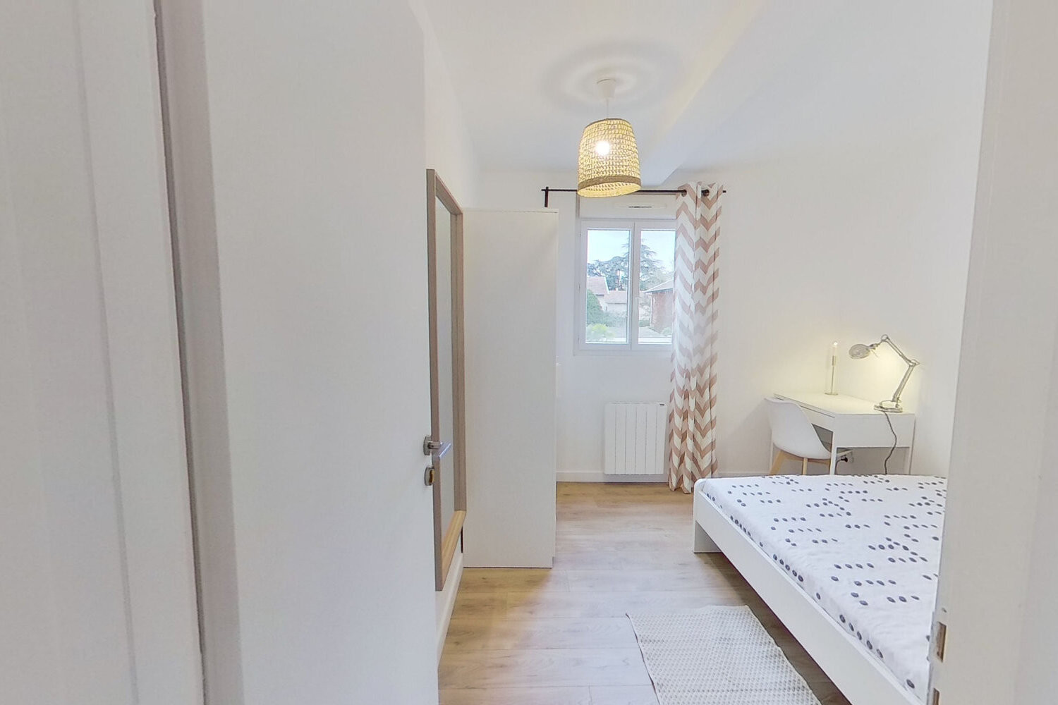 
                                                Colocation
                                                 Chambre en colocation appartement meublé