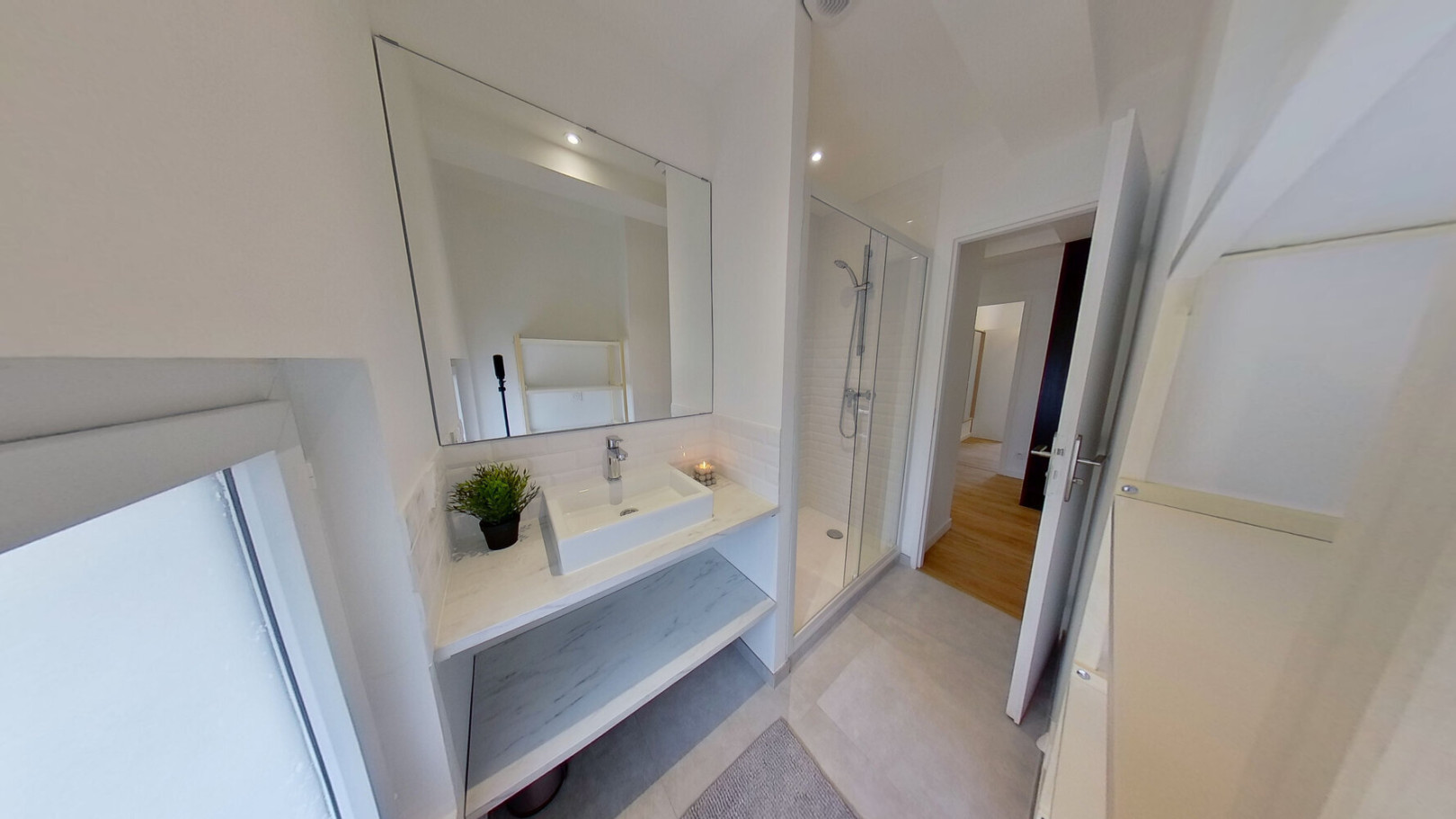 
                                                Colocation
                                                 Chambre en colocation appartement meublé