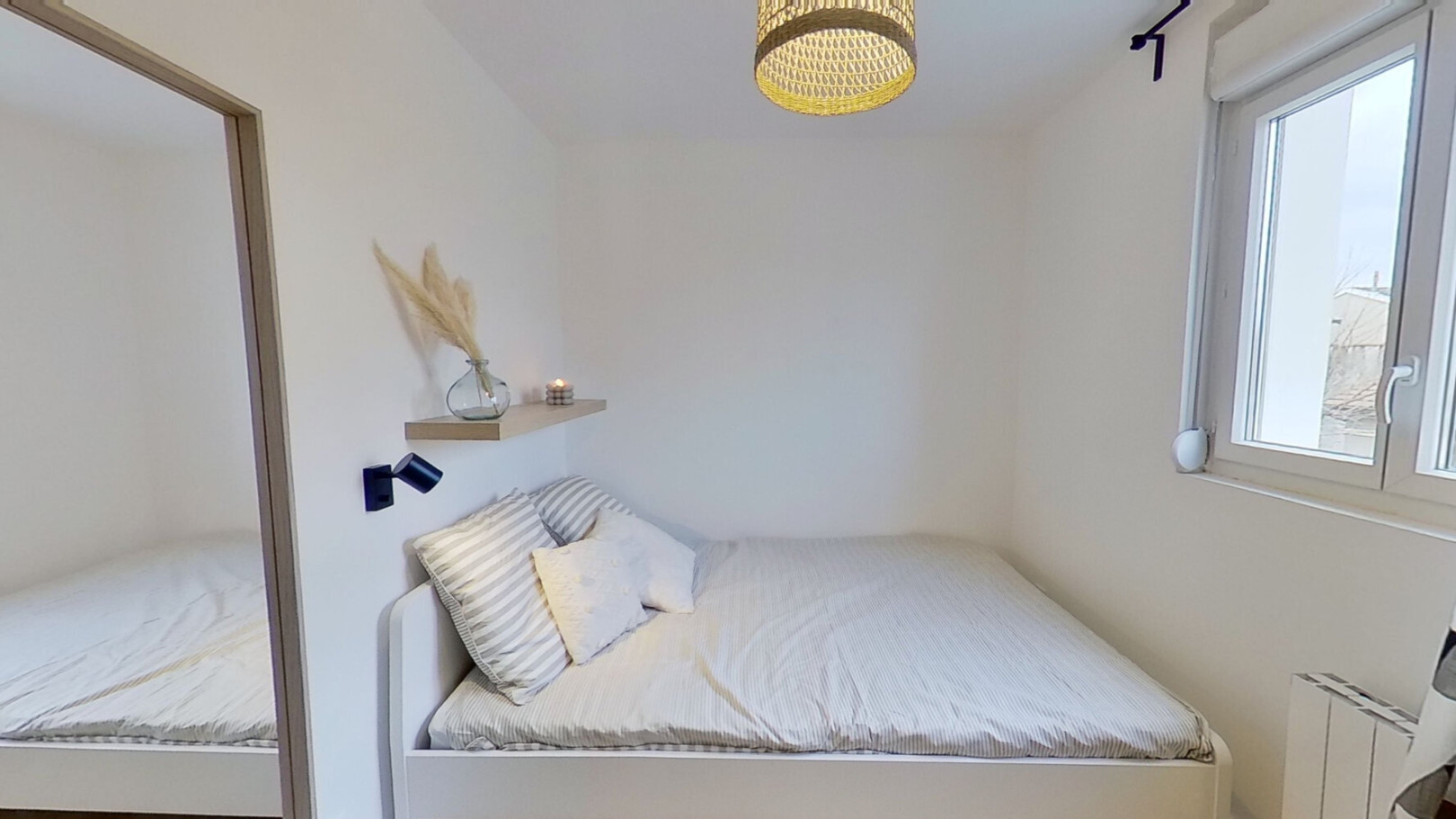 
                                                Colocation
                                                 Chambre en colocation appartement meublé