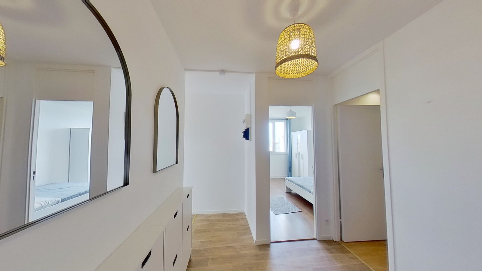 
                                                Colocation
                                                 Chambre en colocation appartement meublé
