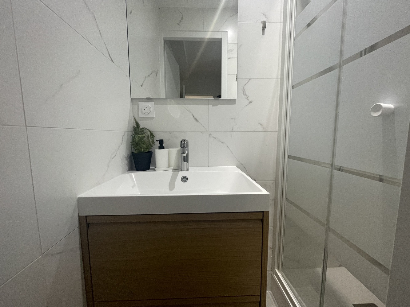 
                                                Colocation
                                                 Chambre en colocation appartement meublé