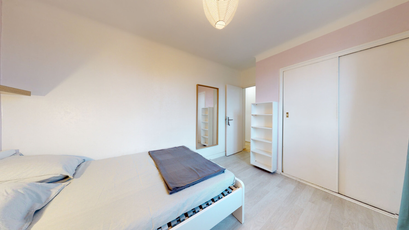 
                                                Colocation
                                                 Chambre en colocation appartement meublé