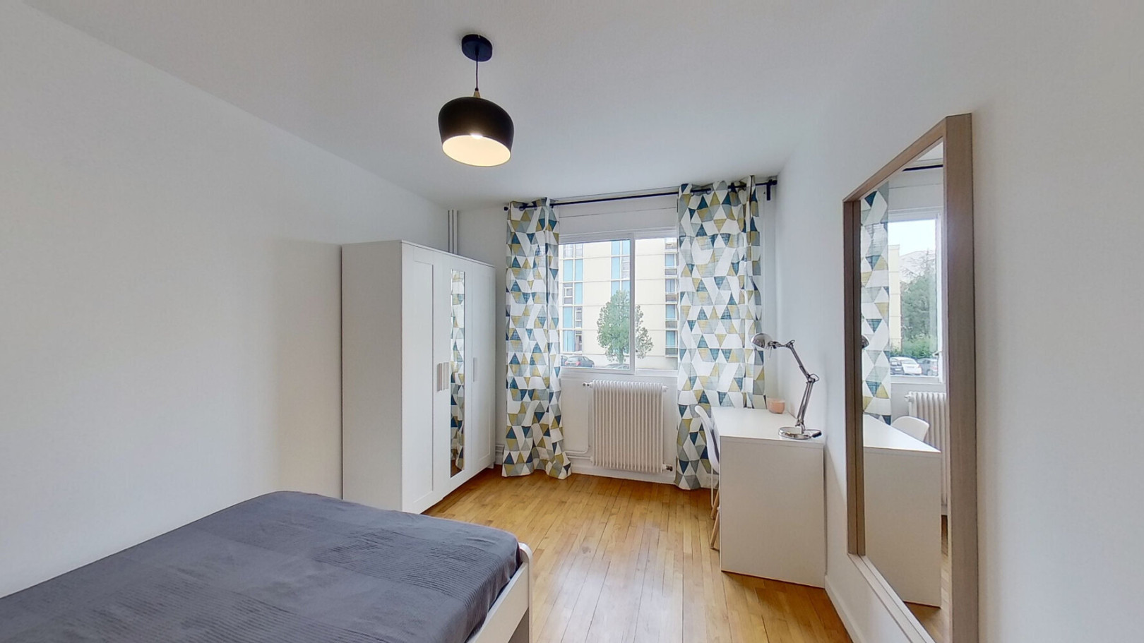
                                                Colocation
                                                 Chambre en colocation appartement meublé
