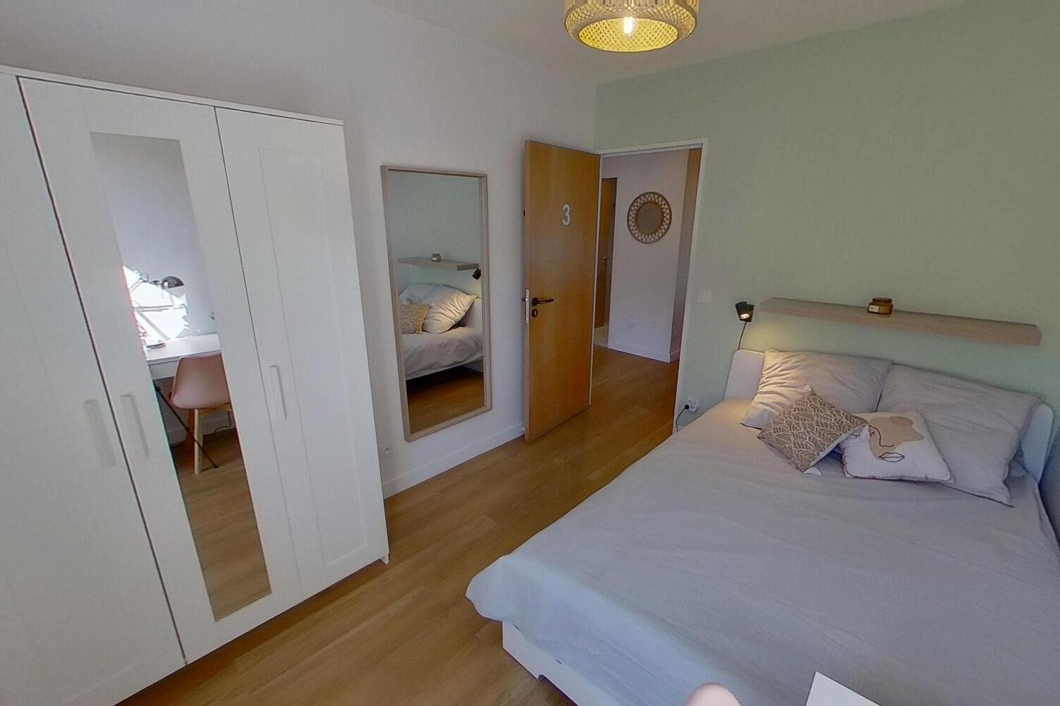 
                                                Colocation
                                                 Chambre en colocation appartement meublé